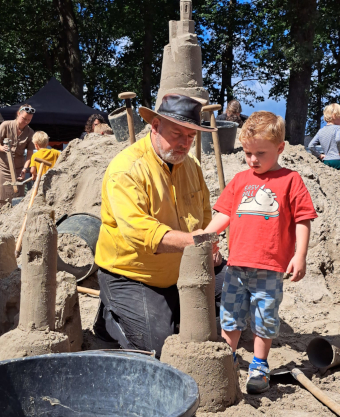 Zandvormgeving op de markt van Melk en Honing 2026 Zandvormgeving op de markt van Melk en Honing 2026